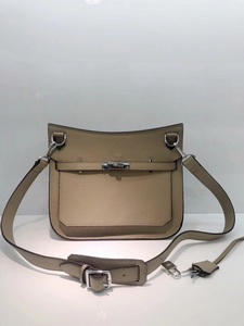 Hermes Handbags 671